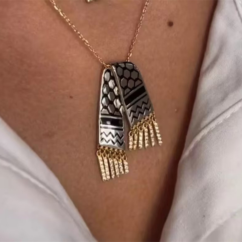 Rvs Sjaal Vorm Zirkoon Hanger  - Women Fashion Qatar recensie en prijs